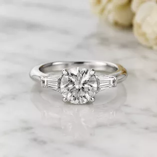 Classic diamond ring